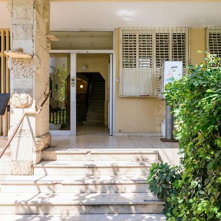 Sea View 2 Bedroom Apartment With Bomb Shelter Tel Aviv Exterior photo