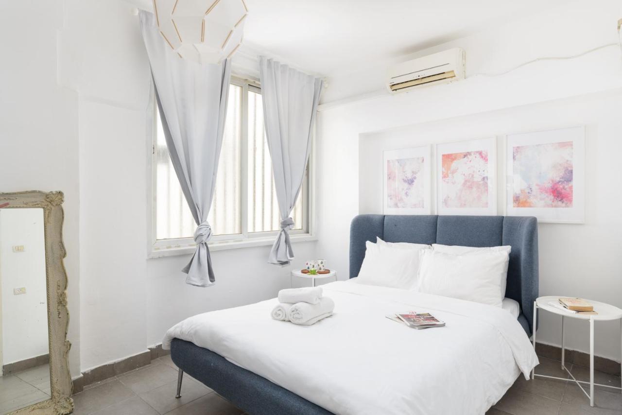 Sea View 2 Bedroom Apartment With Bomb Shelter Tel Aviv Exterior photo