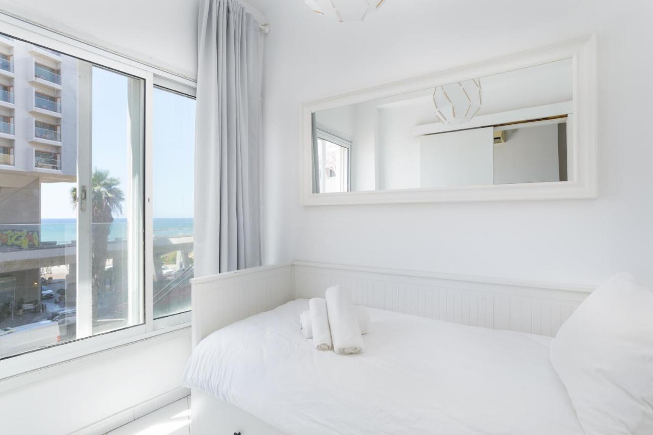 Sea View 2 Bedroom Apartment With Bomb Shelter Tel Aviv Exterior photo