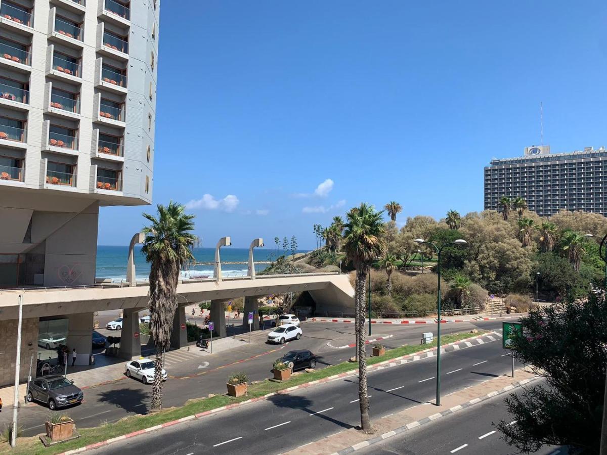 Sea View 2 Bedroom Apartment With Bomb Shelter Tel Aviv Exterior photo
